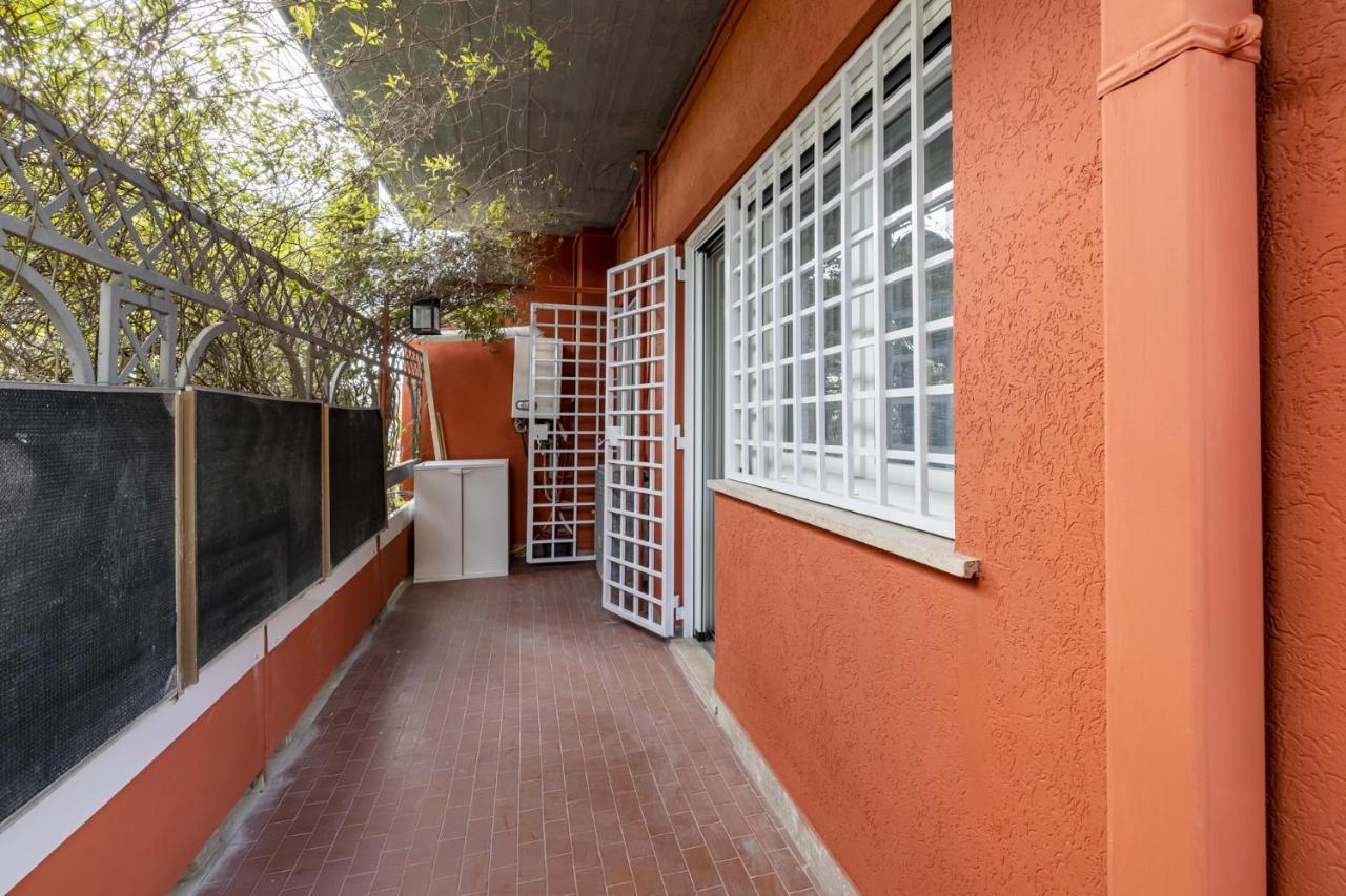 Luminoso Appartamento Con Terrazzo A La Storta Рим Экстерьер фото